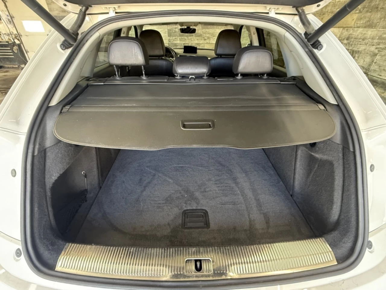 2018 Audi Q3 Progressiv AWD CUIR NAV TOIT PANO **APPROUVÉ À 99. Image principale