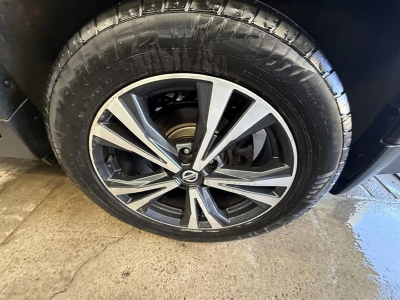 2020 Nissan Rogue SV AWD TOIT NAV ** APPROUVÉ À 99.9% ** Image principale