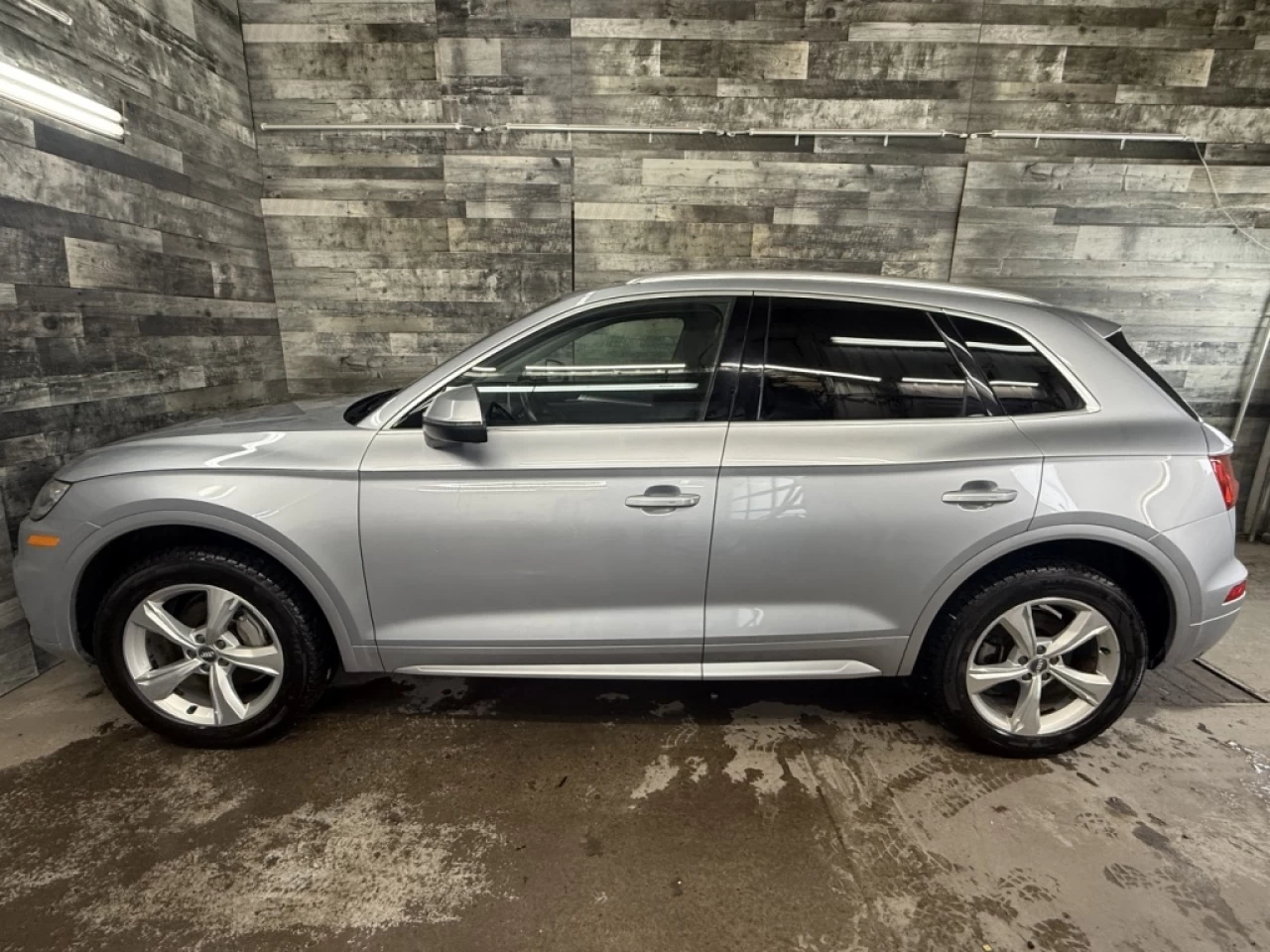 2018 Audi Q5 Progressiv AWD TOIT PANO NAV **APPROUVÉ À 99.9%** Image principale