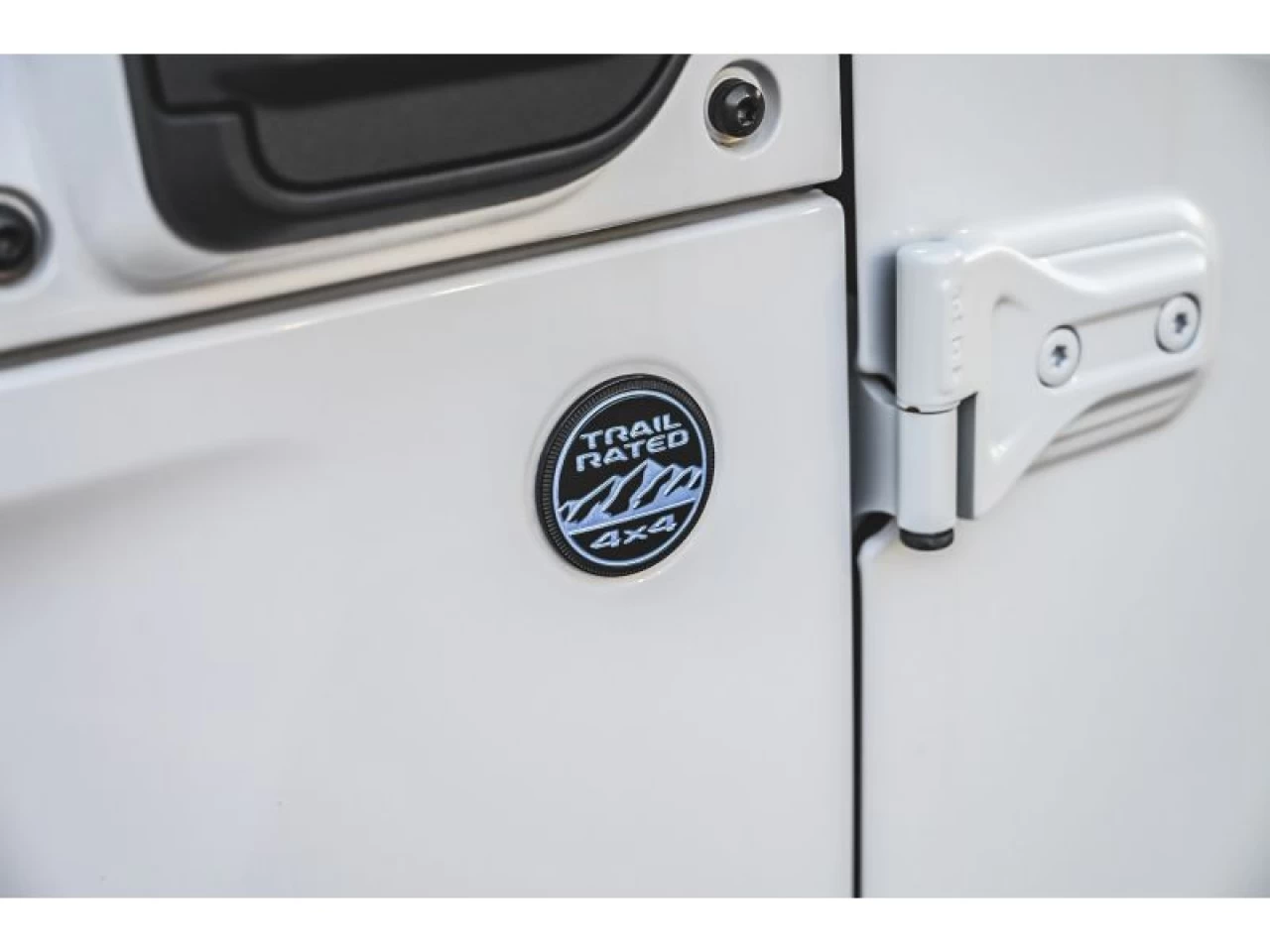 2022 Jeep Wrangler 4XE Unlimited High Altitude 4x4 Image principale