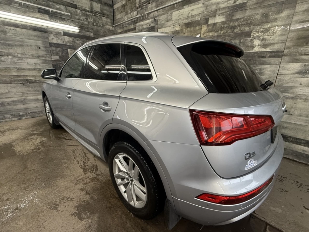 2018 Audi Q5 Komfort AWD CUIR NAV **APPROUVÉ À 99.9%** Image principale