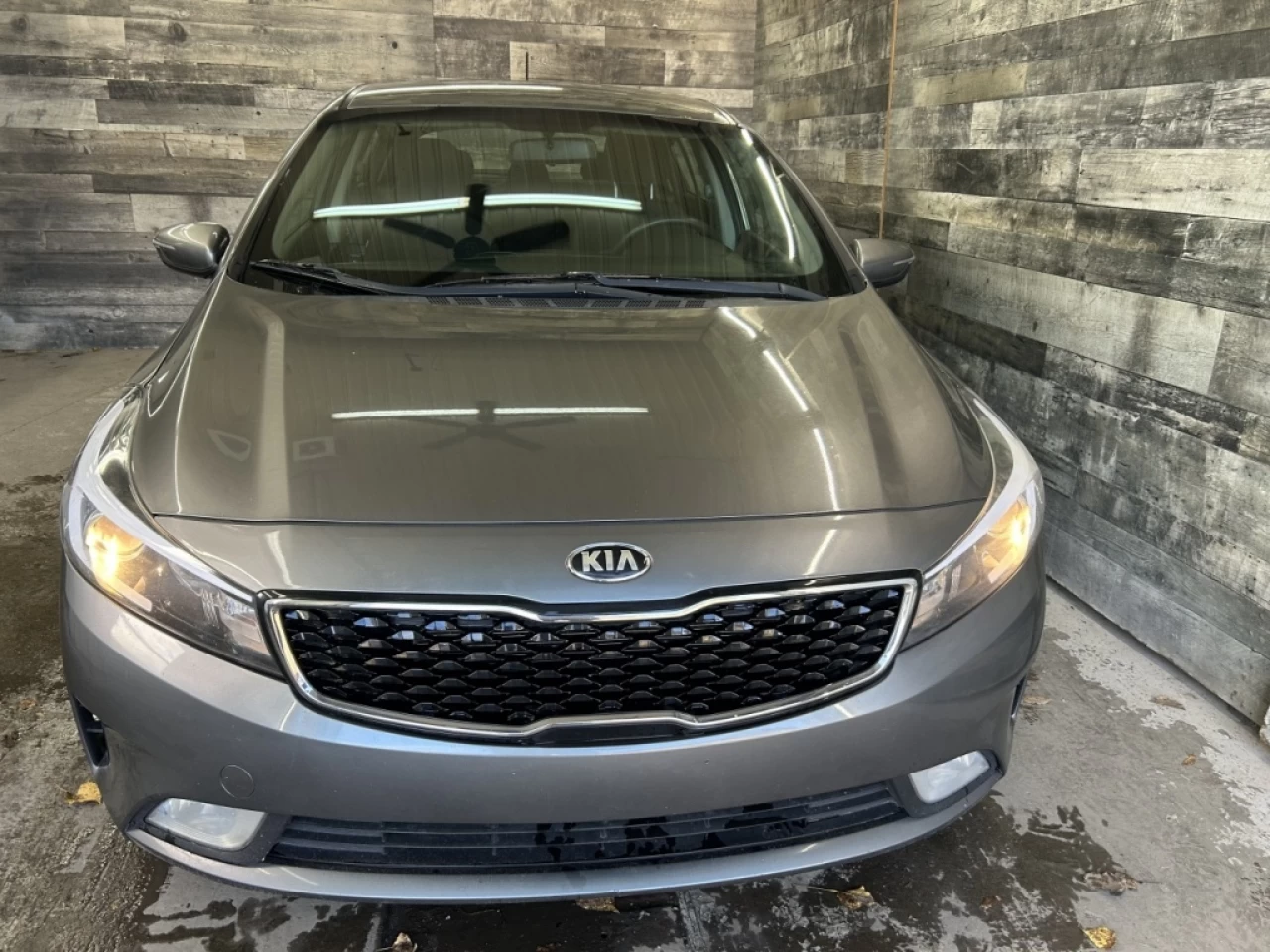 2017 Kia Forte LX+ BLUETOOTH CAM DE RECUL S. CHAUFFANT **APPROUVÉ Image principale