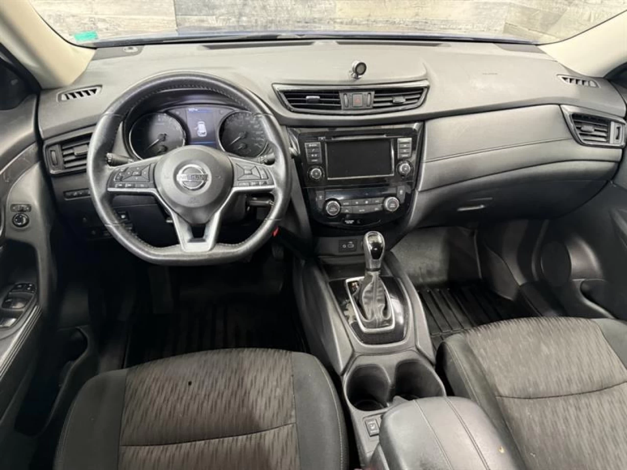 2020 Nissan Rogue SV Awd Cam de recul mags  ** APPROUVÉE 99,9% ** Image principale