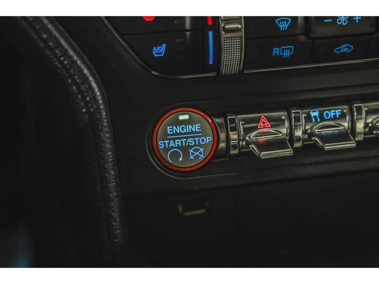 2015 Ford Mustang 2dr Conv EcoBoost Premium Image principale