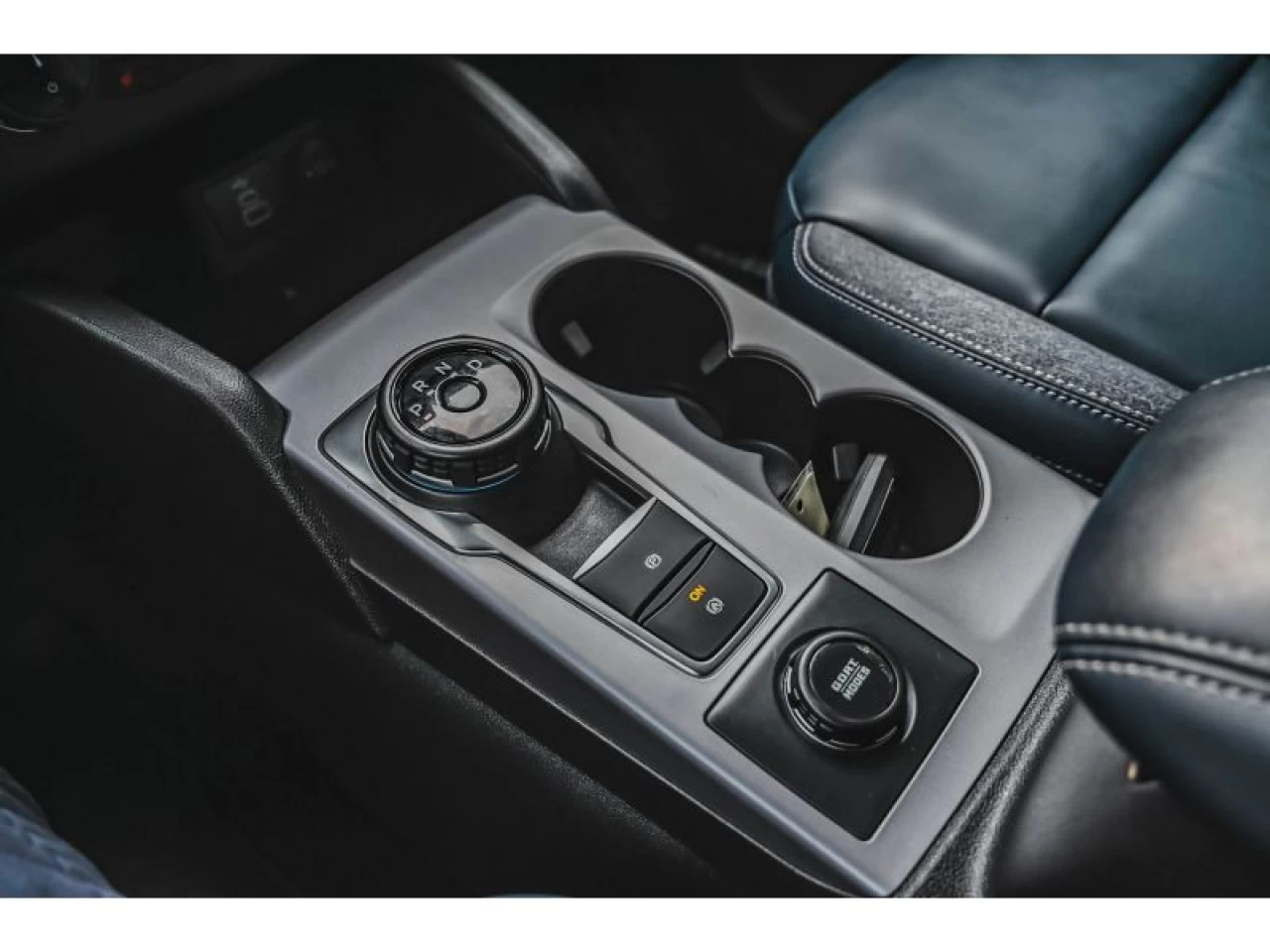 2024 Ford Bronco Outer Banks 4x4 TECH PACKAGE Image principale