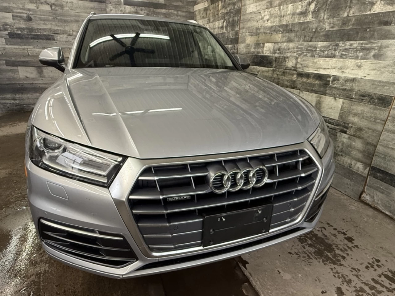 2018 Audi Q5 Komfort AWD CUIR NAV **APPROUVÉ À 99.9%** Image principale