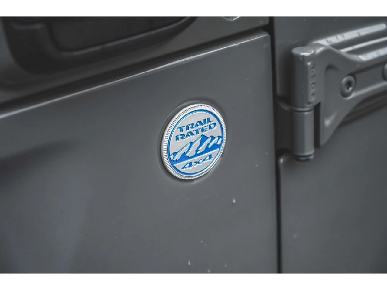2022 Jeep Wrangler 4xe Unlimited Sahara 4x4 hybride Image principale