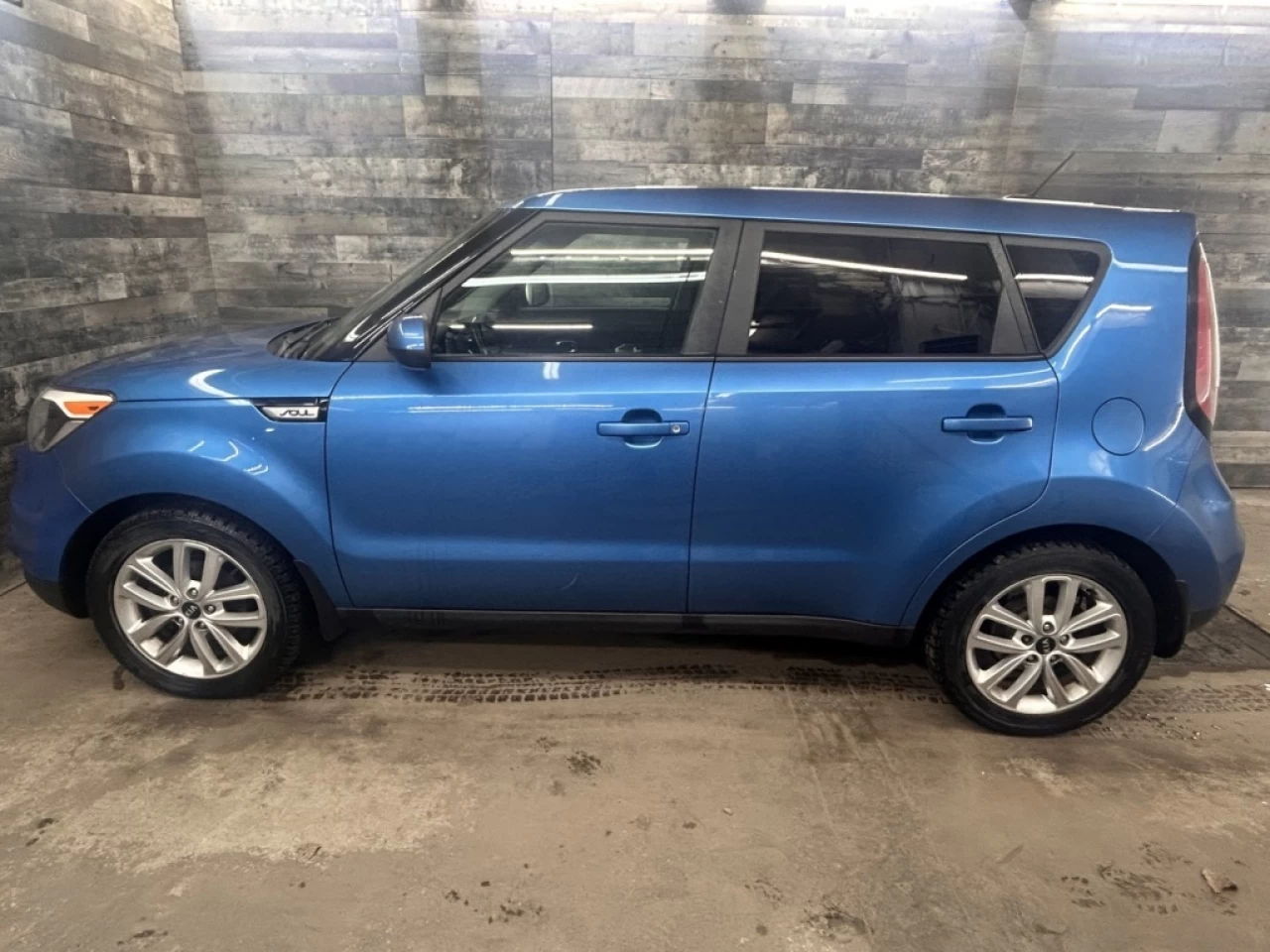 2018 Kia Soul EX CUIR TOIT CAM DE RECUL **APPROUVÉ À 99.9%** Main Image
