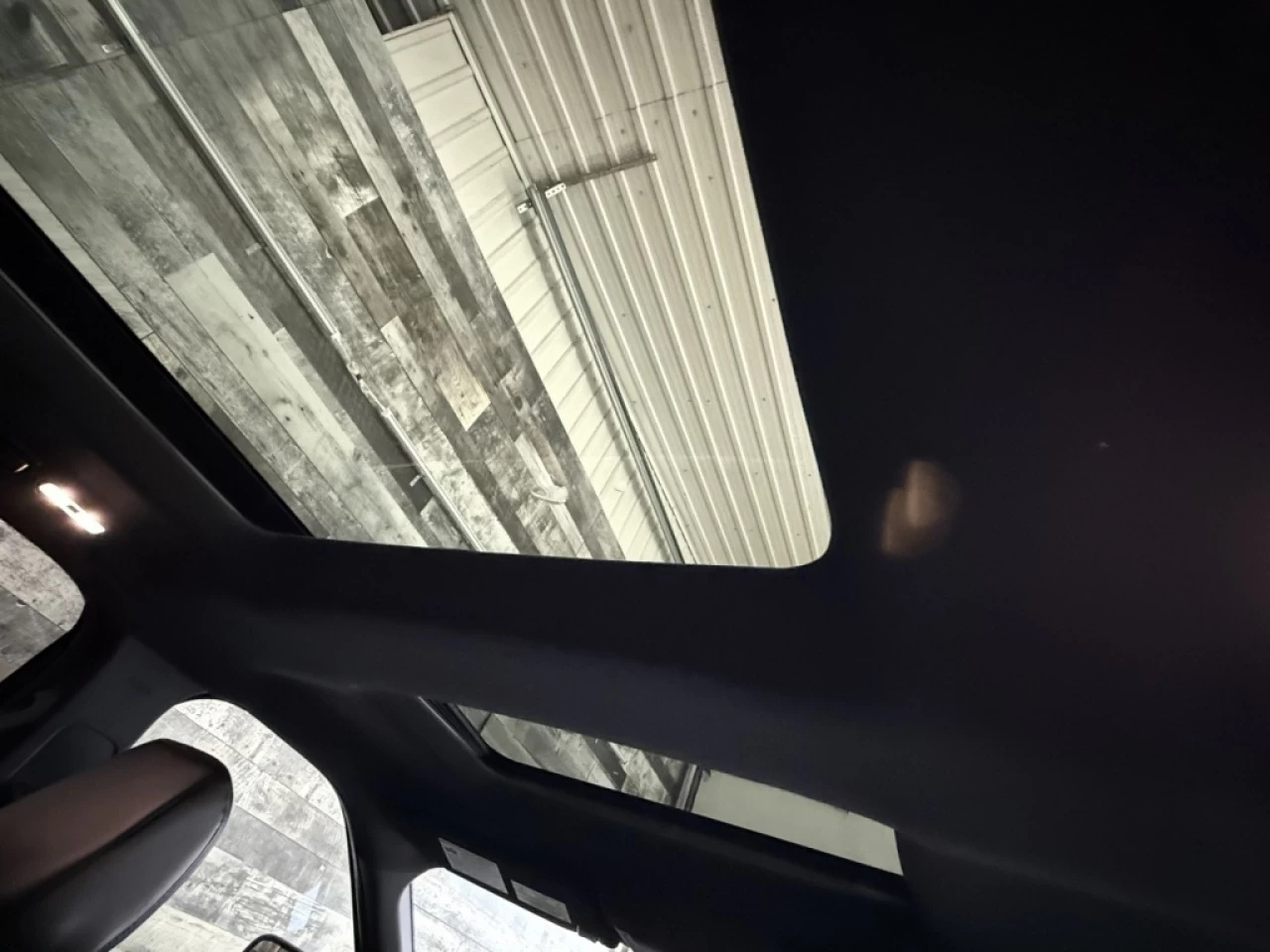 2018 Ford Explorer XLT Awd Toit Cuir bluetooth **ApprouvÉe 99,9%** Image principale