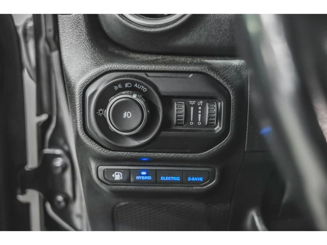 2021 Jeep Wrangler 4XE Unlimited Sahara 4x4 Image principale