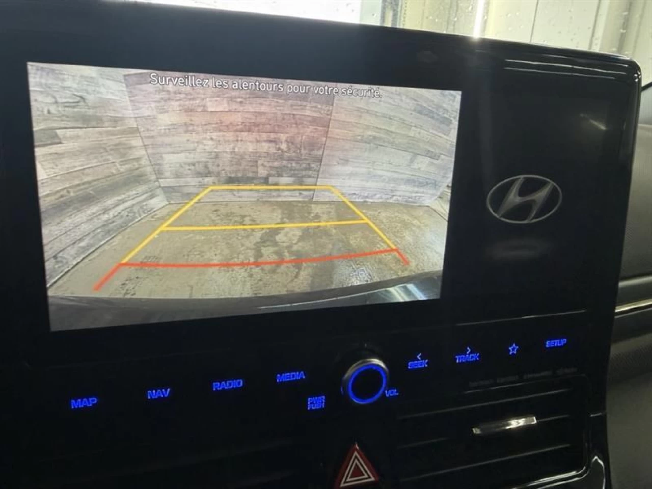2020 Hyundai Ioniq hybride rechargeable PrivilÉgiÉ HYBRID PLUG-IN NAV ** APPROUVÉ À 99.9% Image principale