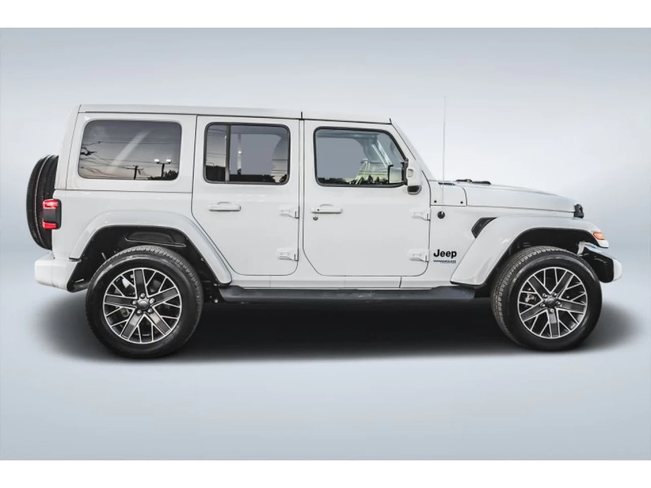 2022 Jeep Wrangler 4XE Unlimited High Altitude 4x4 Image principale