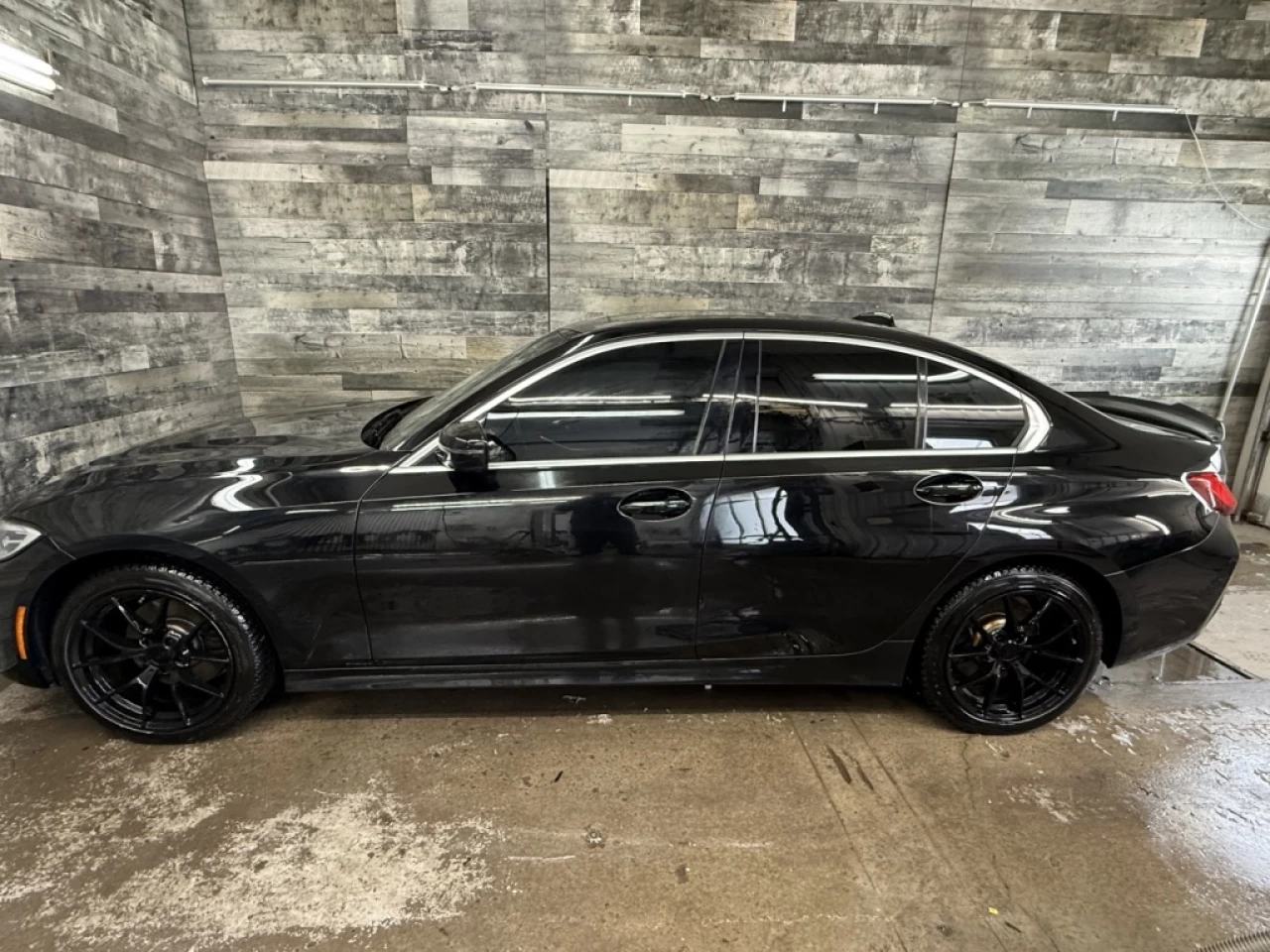 2021 BMW 3 Series 330i xDrive AWD CUIR TOIT NAV **APPROUVÉ À 99.9%** Image principale