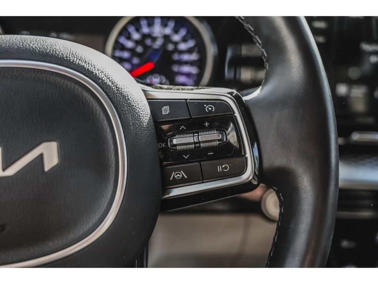 2024 Kia Carnival LX Image principale