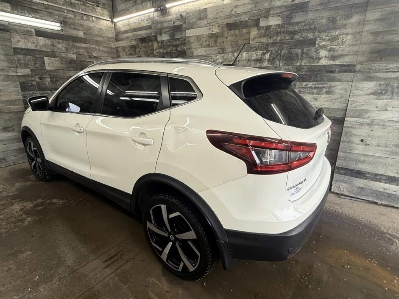 2020 Nissan Qashqai SL AWD CUIR TOIT NAV **APPROUVÉ À 99.9%** Main Image