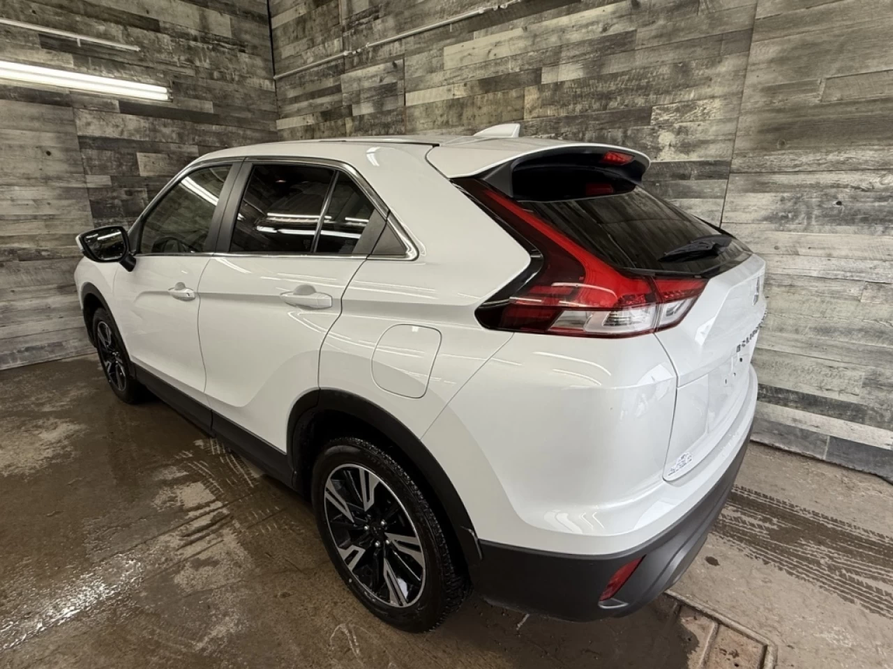 2023 Mitsubishi Eclipse Cross ES AWD BLUETOOTH CAMÉRA DE RECUL **APPROUVÉ À 99.9 Image principale