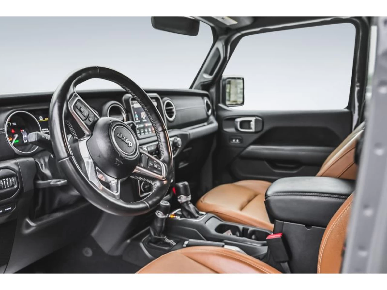 2022 Jeep Wrangler 4xe Unlimited Sahara 4x4 hybride Image principale