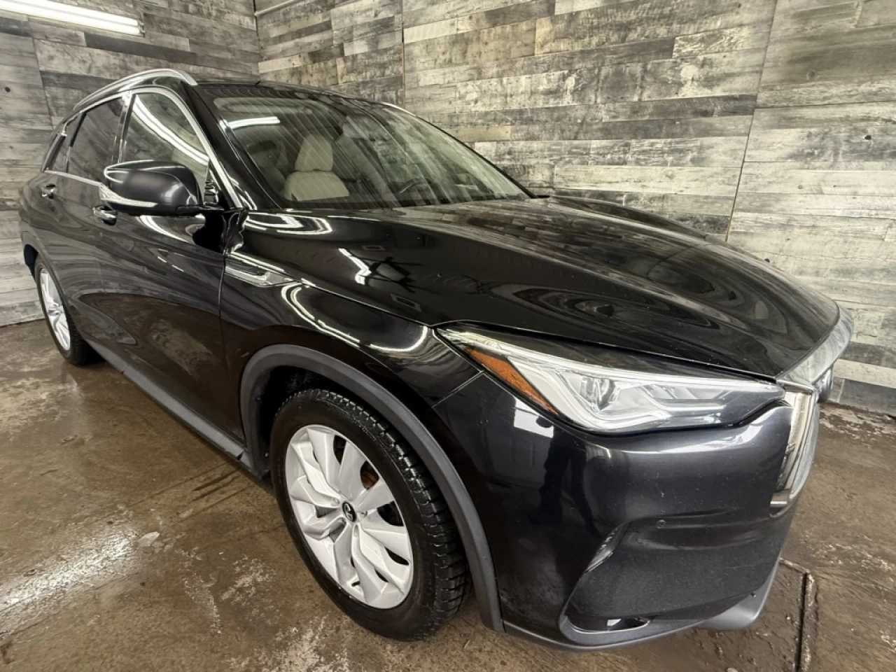 2019 Infiniti QX50 Luxe AWD CUIR TOIT PANO NAV ** APPROUVÉ À 99.9% ** Image principale