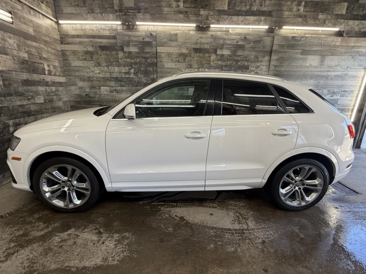 2018 Audi Q3 Progressiv AWD CUIR NAV TOIT PANO **APPROUVÉ À 99. Image principale