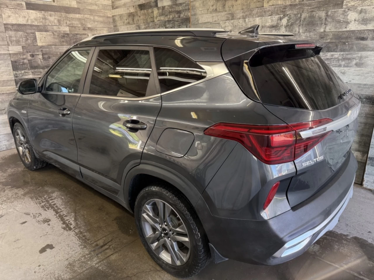 2022 Kia Seltos EX AWD CUIR TOIT PANO **APPROUVÉ À 99.9%** Image principale