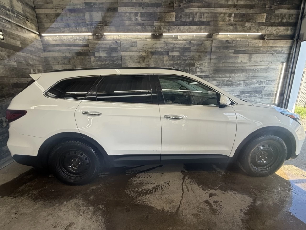2017 Hyundai Santa Fe XL Luxury AWD 7 PASS CUIR NAV TOIT **APPROUVÉ À 99.9% Image principale