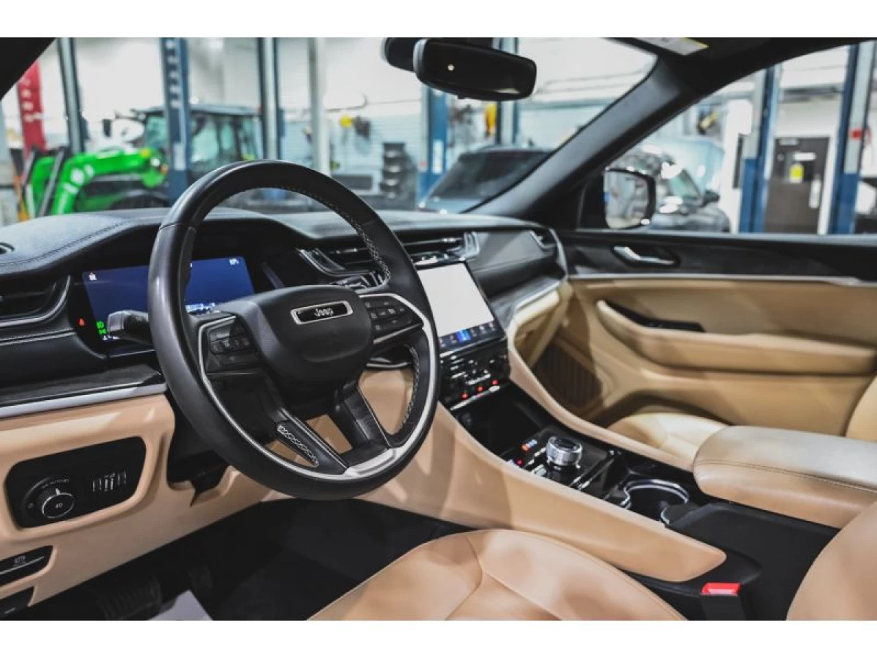 2023 Jeep Grand Cherokee L Limited 4x4 Image principale