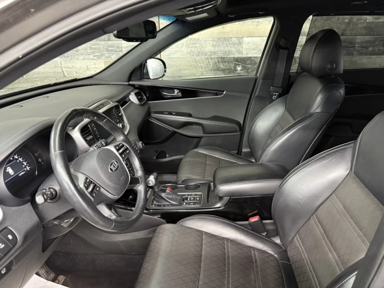 2019 Kia Sorento SXL Limited AWD CUIR TOIT NAV *APPROUVÉ À 99.9%** Image principale