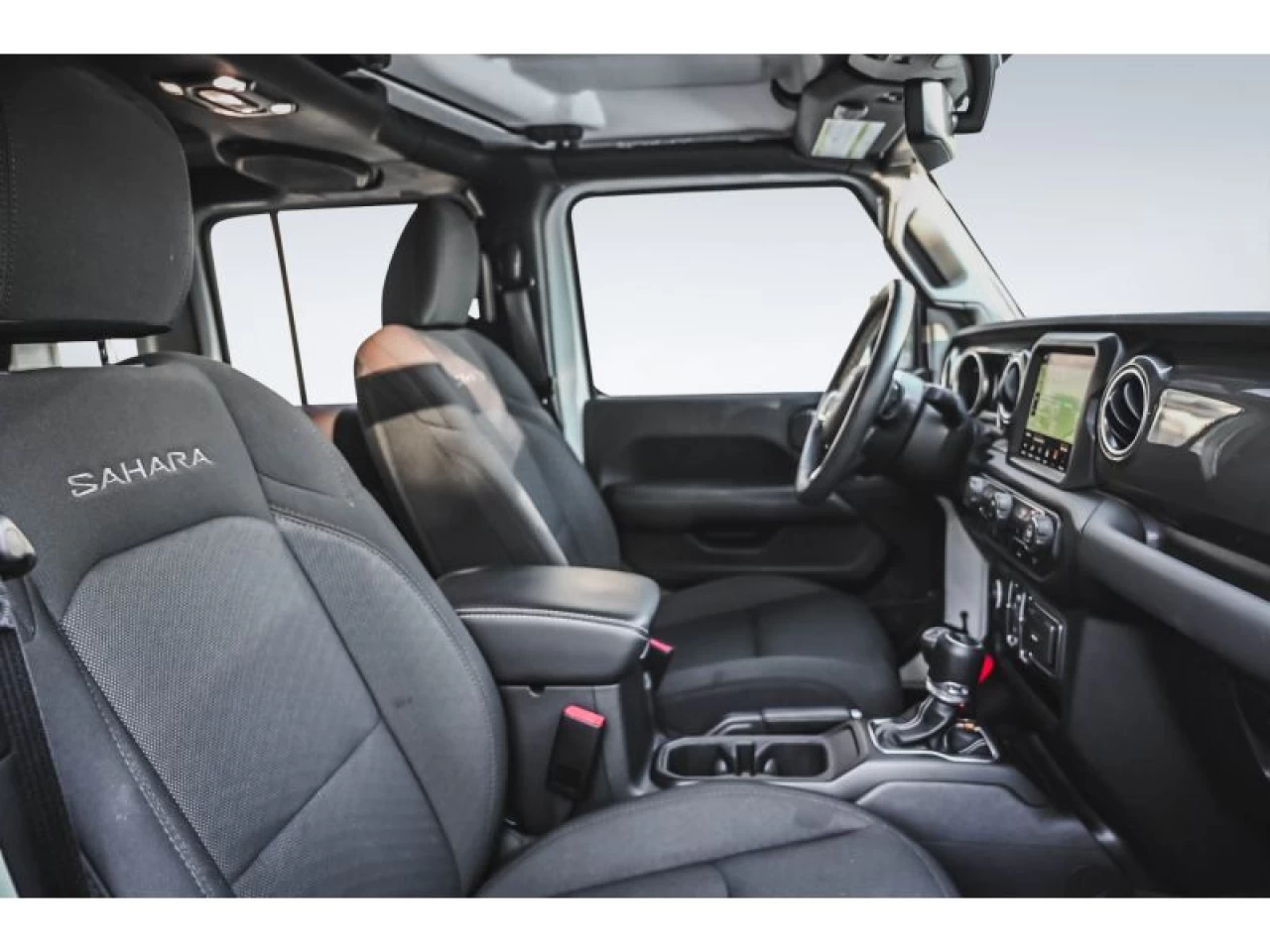 2023 Jeep Wrangler Sahara 4 Door 4x4 V6 GROUPE TEMPS FROID Image principale