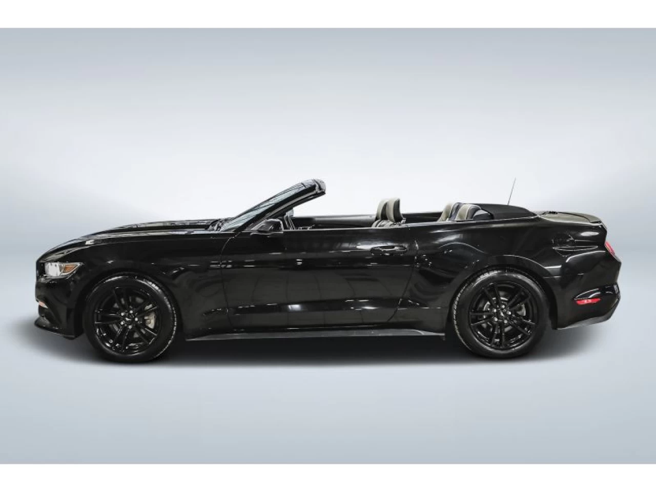 2015 Ford Mustang 2dr Conv EcoBoost Premium Image principale