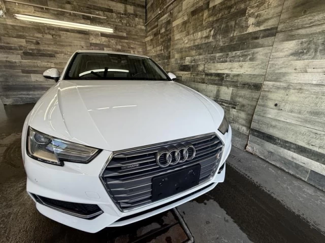 Audi berline A4 Komfort AWD CUIR TOIT ** APPROUVÉ À 99.9% ** 2019