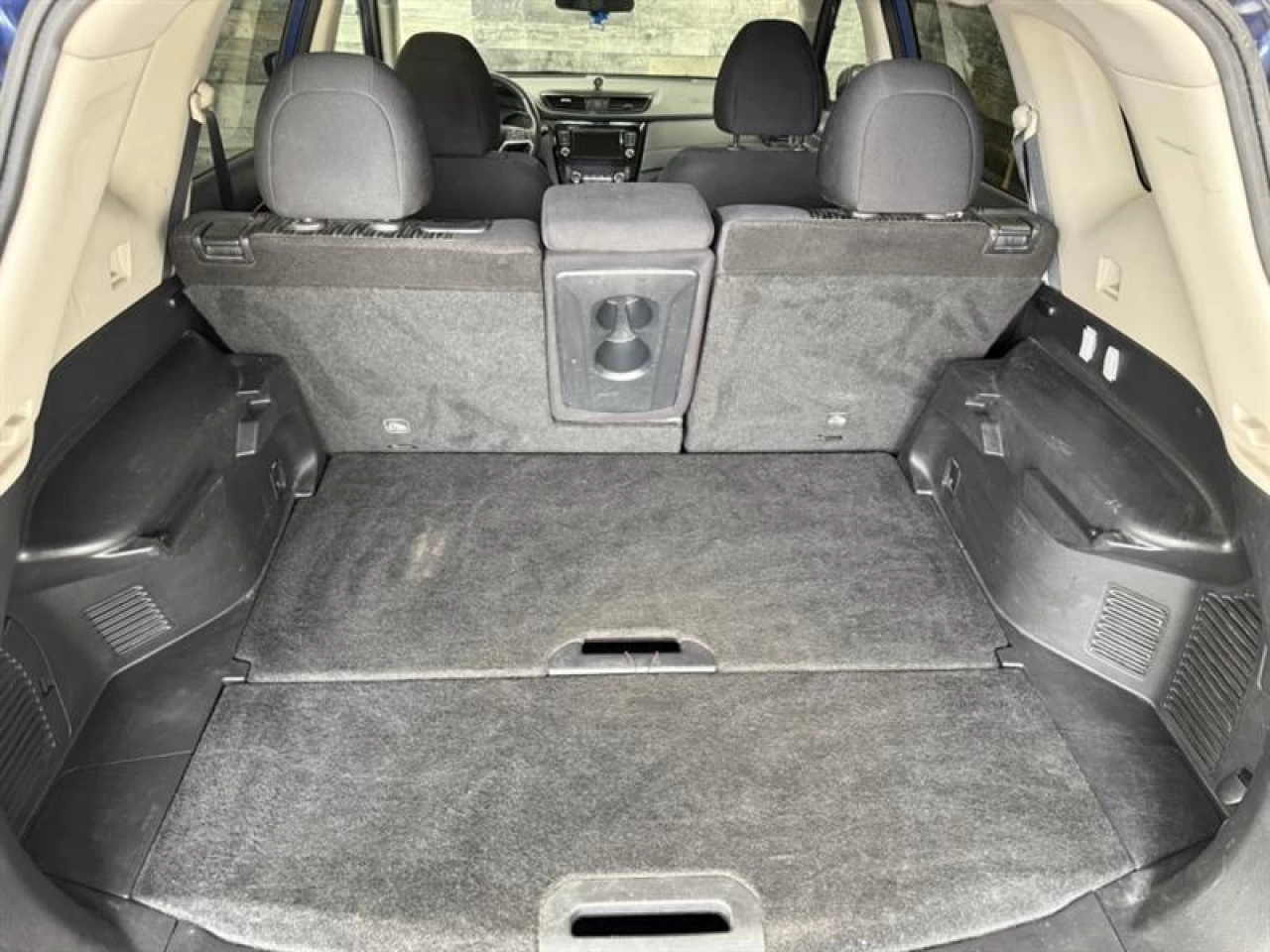 2020 Nissan Rogue SV Awd Cam de recul mags  ** APPROUVÉE 99,9% ** Image principale