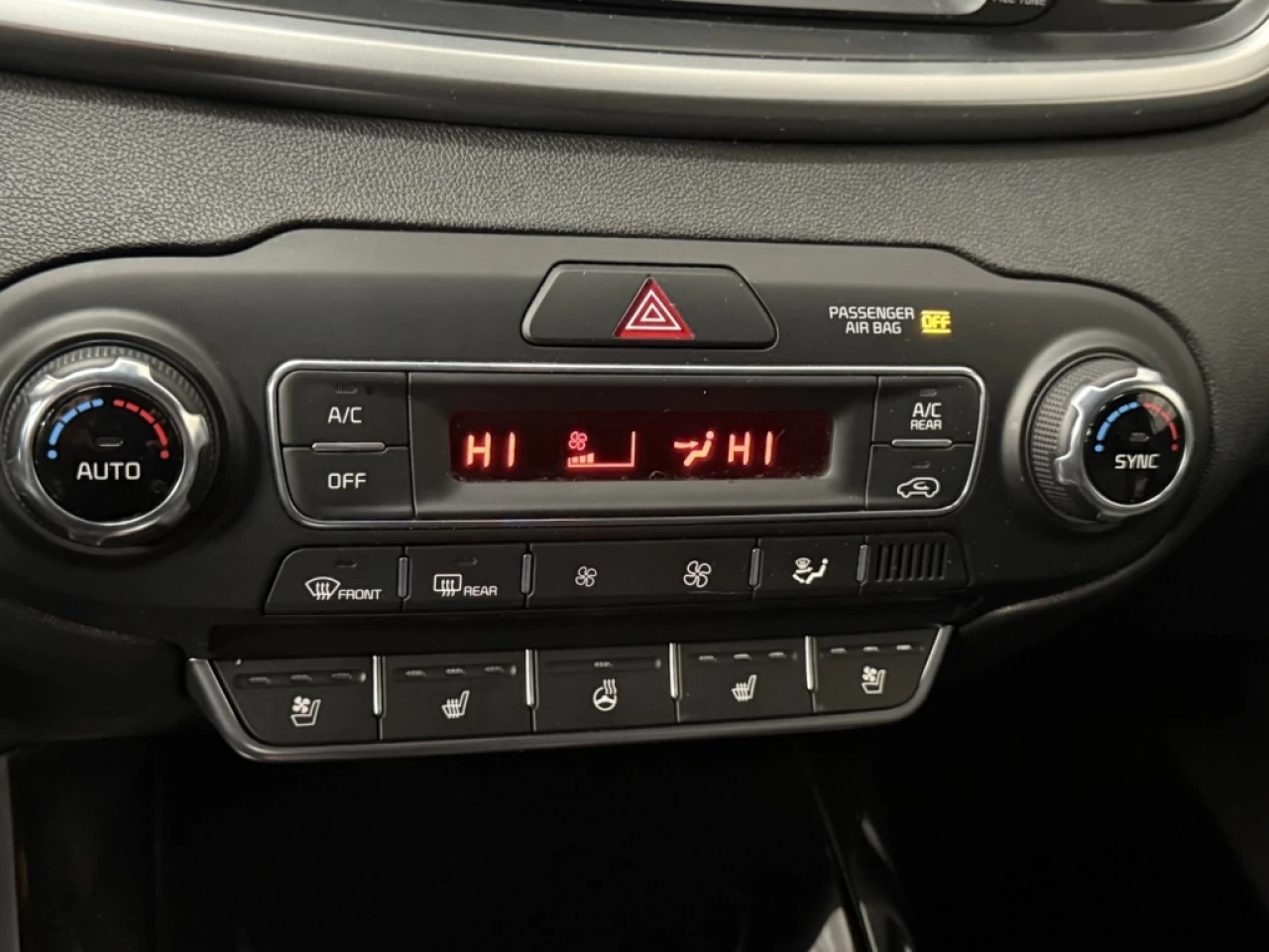 2019 Kia Sorento SXL Limited AWD CUIR TOIT NAV *APPROUVÉ À 99.9%** Image principale