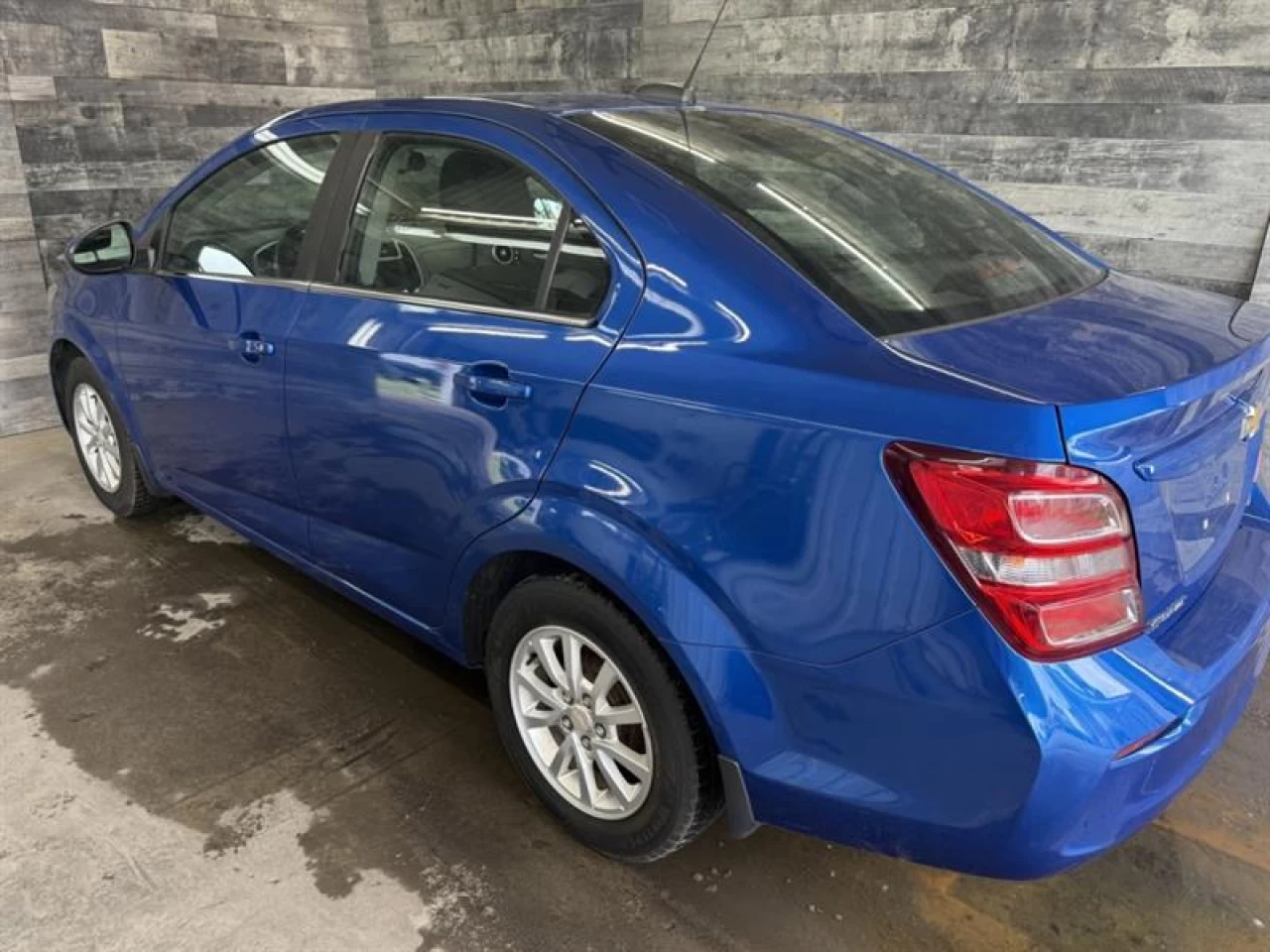 2018 Chevrolet Sonic LT Image principale