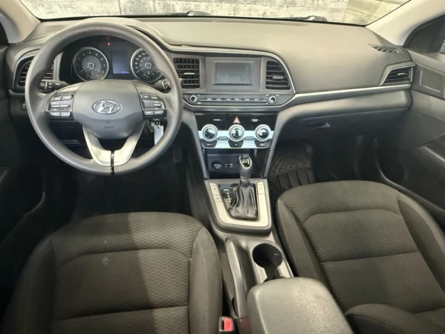 Hyundai Elantra Essential AUTO BLUETOOTH CAM DE RECUL **APPROUVÉ À 2019