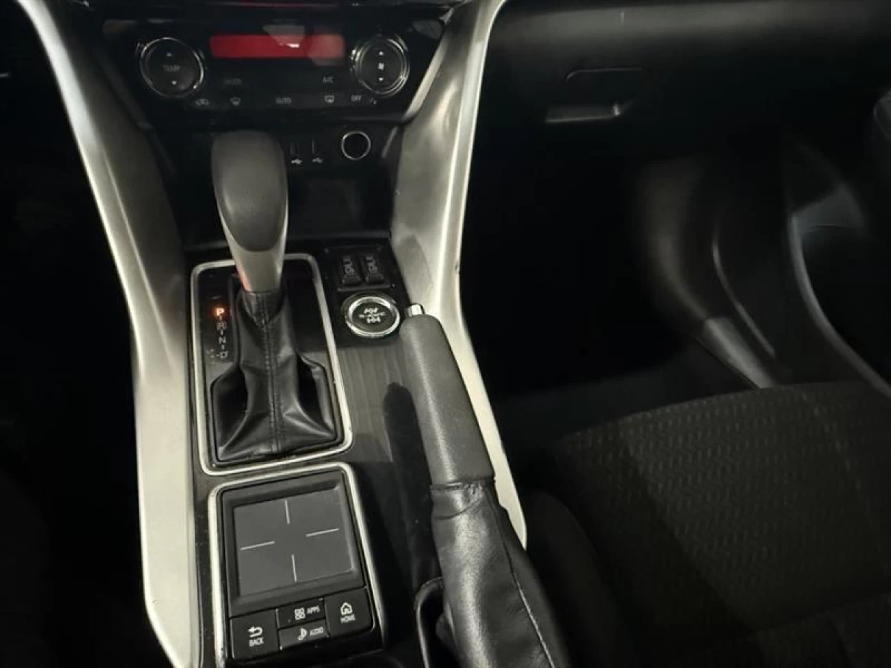 2020 Mitsubishi Eclipse Cross ES Bluetooth Mag Sieges chauffant **ApprouvÉe 99,9 Image principale