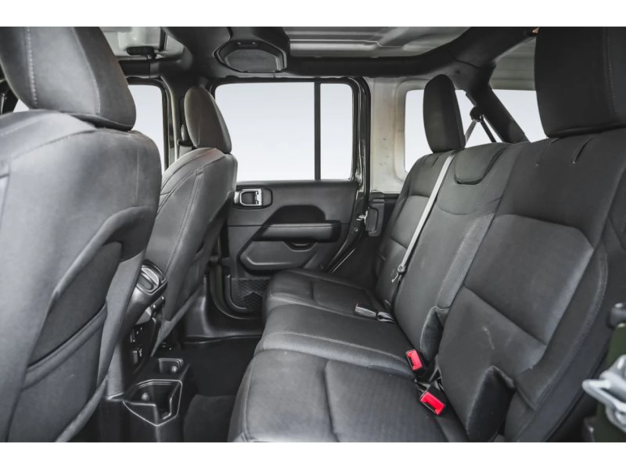 2023 Jeep Wrangler Sahara Image principale