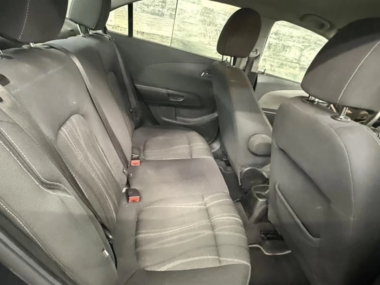 2018 Chevrolet Sonic LT Auto Apple carplay/Android **ApprouvÉ À 99.9%** Image principale