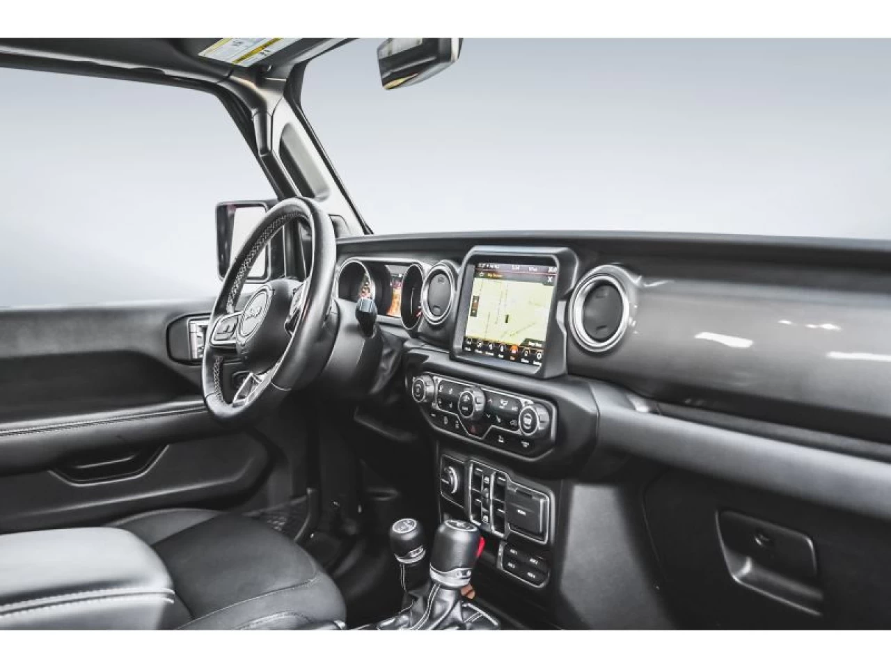 2023 Jeep Wrangler Sahara Image principale