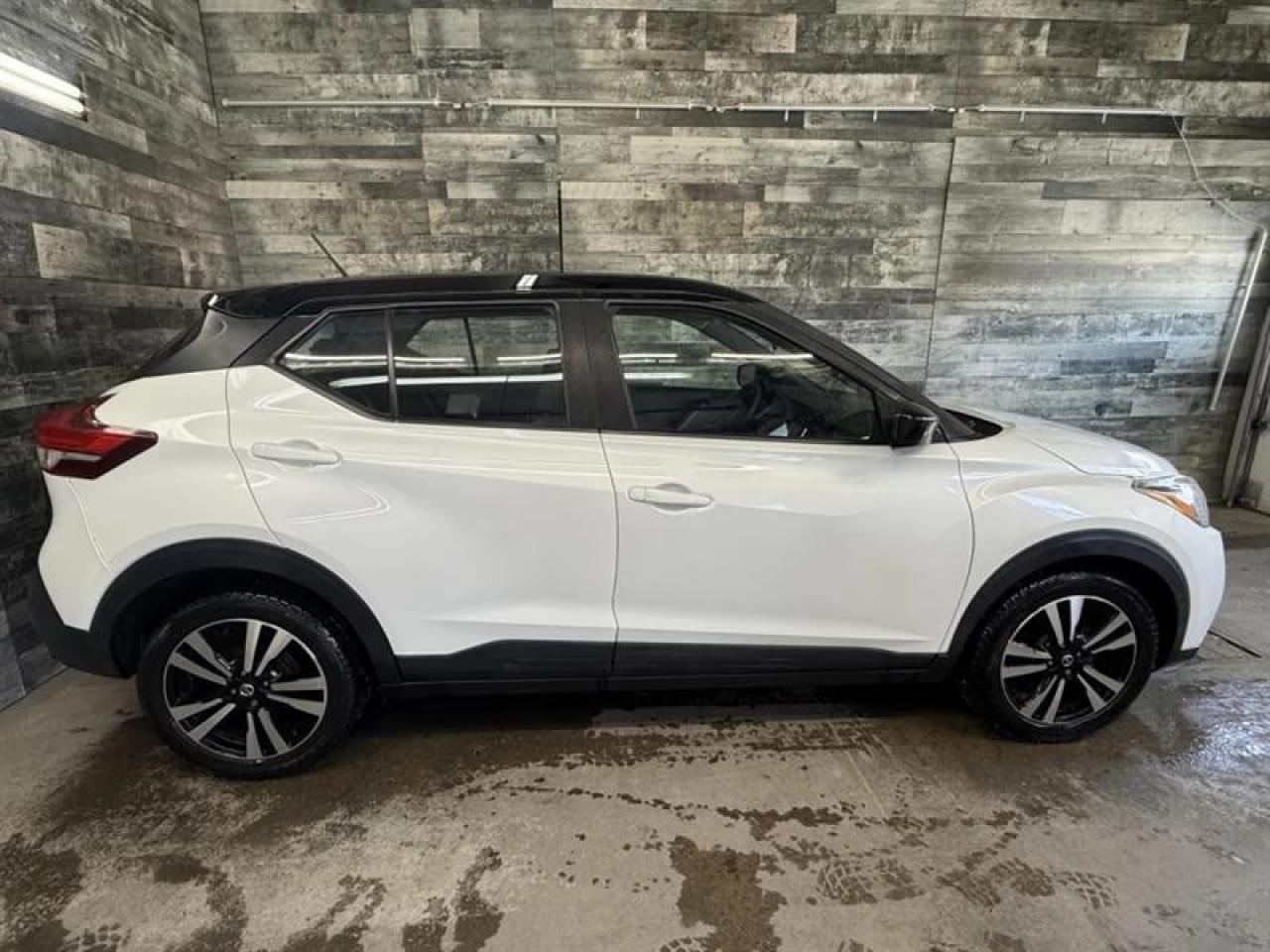 2019 Nissan Kicks SR AUTO CAM DE RECUL BLUETOOTH **APPROUVÉ À 99.9%* Image principale