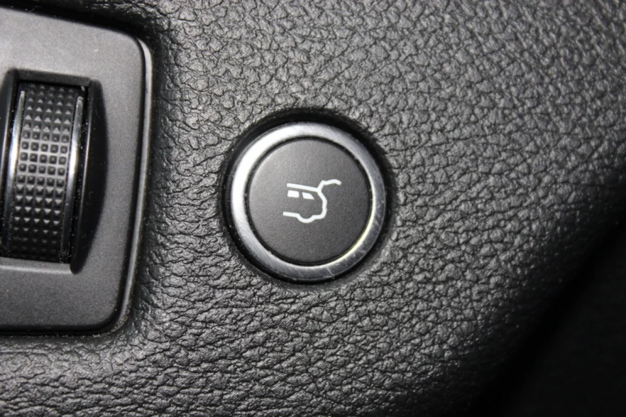 2016 Jeep Cherokee North V6 4X4 CAM DE RECUL **APPROUVÉ À 99.9%** Image principale