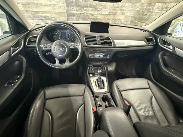 Audi Q3 Progressiv AWD CUIR NAV TOIT PANO **APPROUVÉ À 99. 2018