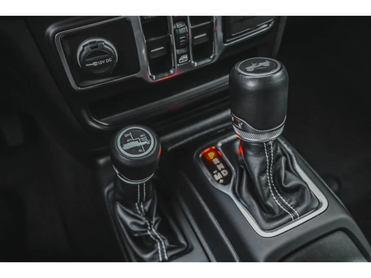 2022 Jeep Wrangler 4XE Unlimited Sahara TOIT SKY ONE-TOUCH Image principale