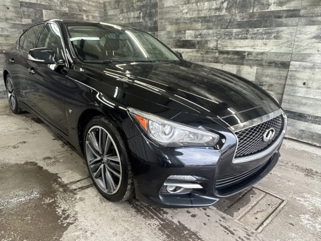 2015 Infiniti Q50 AWD CUIR TOIT MAGS **APPROUVÉ À 99.9%** Image principale