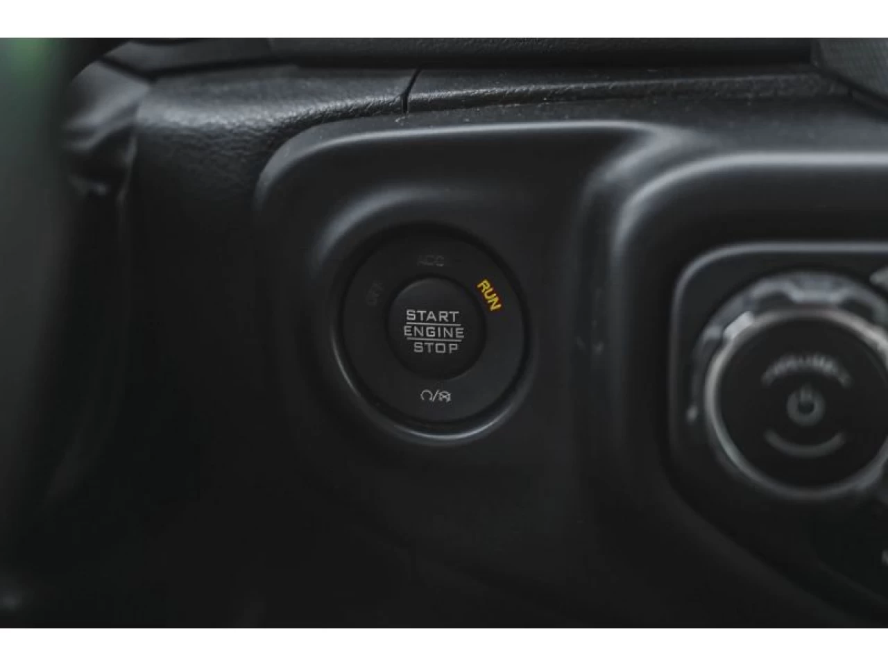 2022 Jeep Wrangler 4XE Unlimited Sahara TOIT SKY ONE-TOUCH Image principale