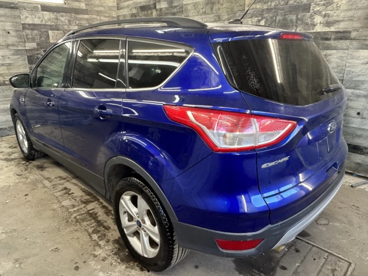 2015 Ford Escape SE CAM DE RECUL BLUETOOTH **APPROUVÉ À 99.9%** Image principale