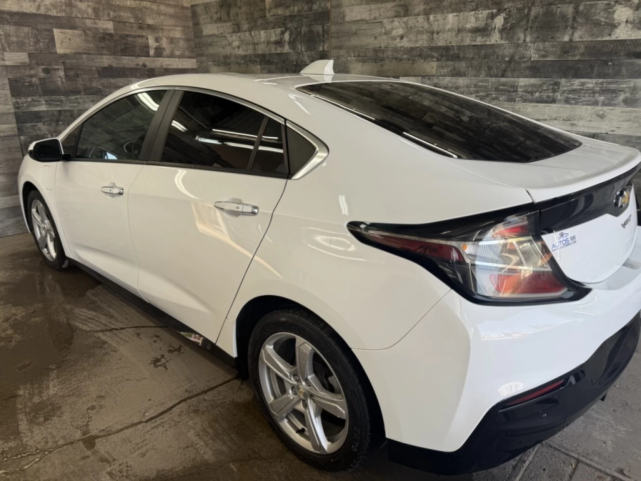 2018 Chevrolet Volt LT AUTO BLUETOOTH **APPROUVÉ À 99.9%** Image principale