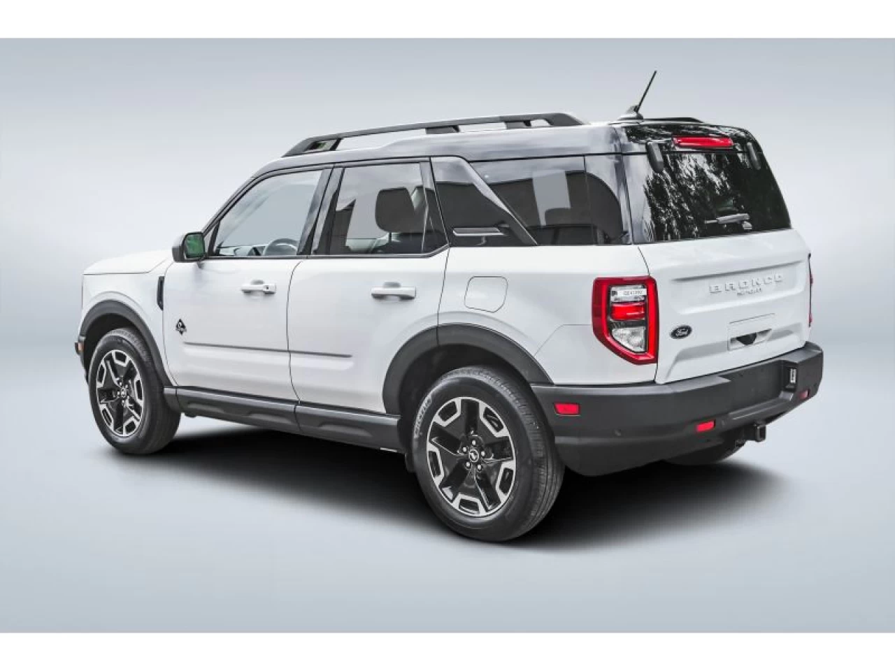 2024 Ford Bronco Outer Banks 4x4 TECH PACKAGE Image principale