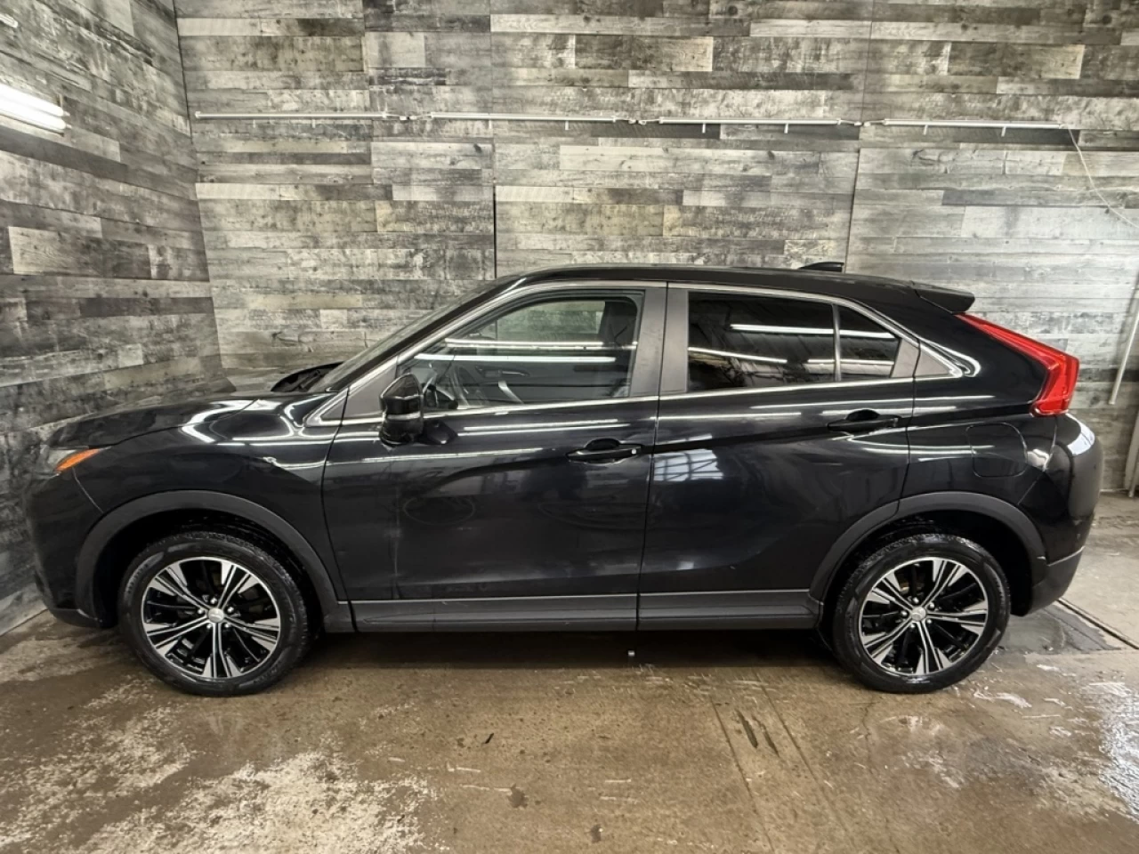 2020 Mitsubishi Eclipse Cross ES AWD **APPROUVÉ À 99.9%** Image principale