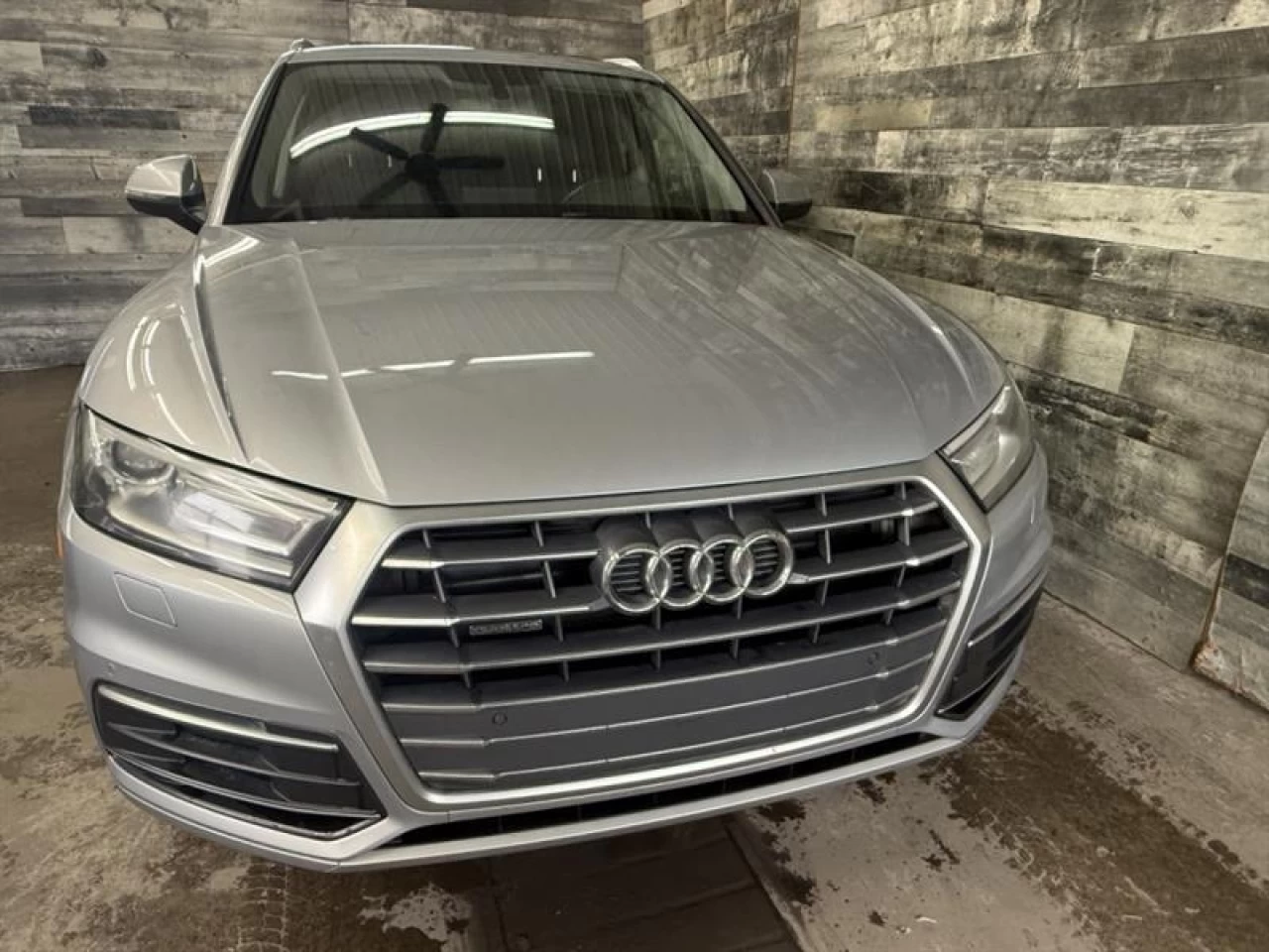 2018 Audi Q5 Progressiv AWD TOIT PANO NAV **APPROUVÉ À 99.9%** Image principale