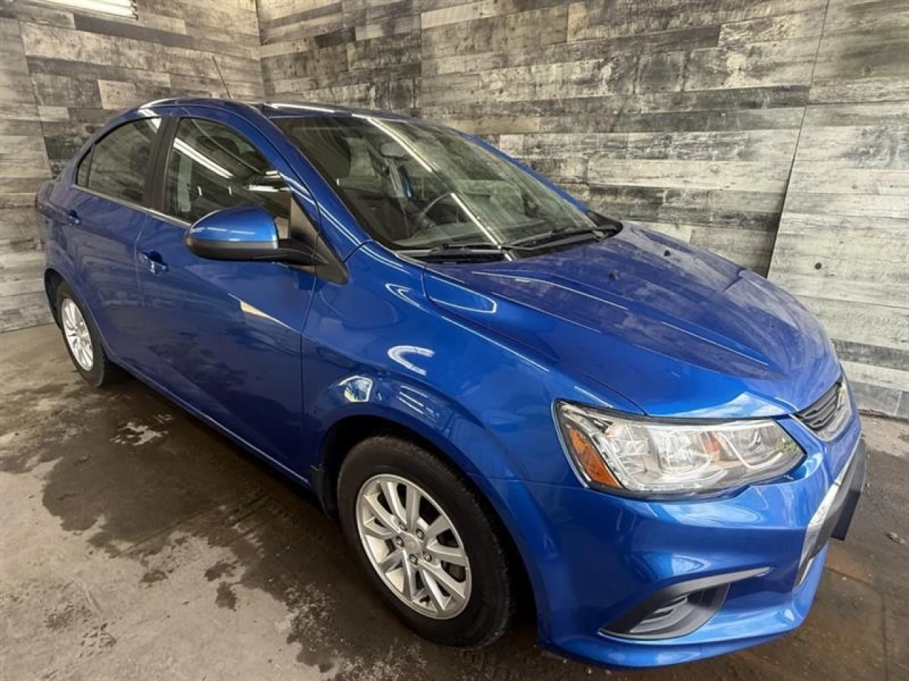 2018 Chevrolet Sonic LT Image principale